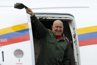 Hugo Chávez regresa a Cuba