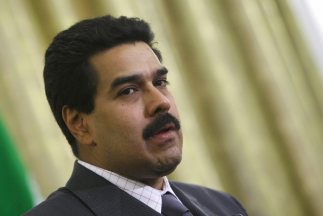 Maduro pide poderes especiales